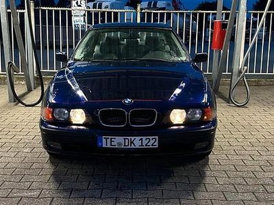BMW 528