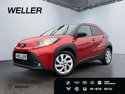 Gebraucht Toyota Aygo X Pulse 72 PS (52 kW) 2022 Rot SUV