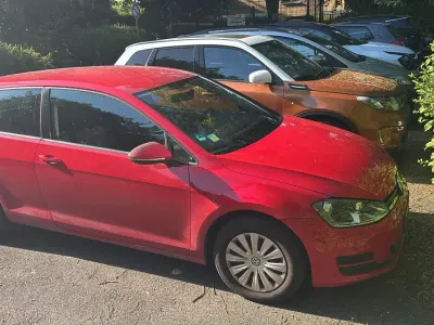 Gebraucht VW Golf VII Trendline 105 PS (77 kW) 2013 Rot Limousine