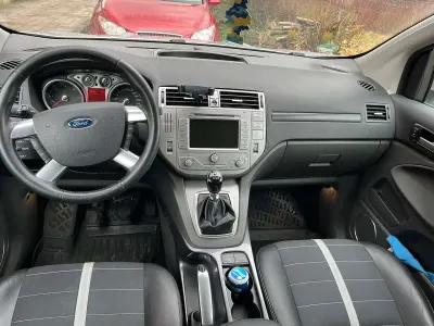 Używany Ford Kuga Titanium 140 KM (102 kW) 2011 SUV