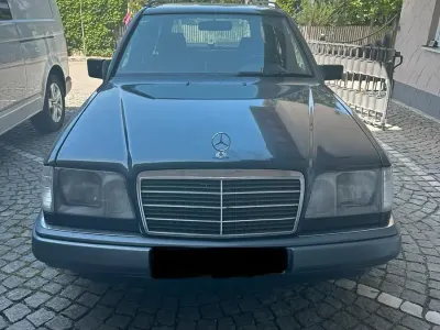 Gebraucht Mercedes E280 193 PS (141 kW) 1995 Schwarz Kombi