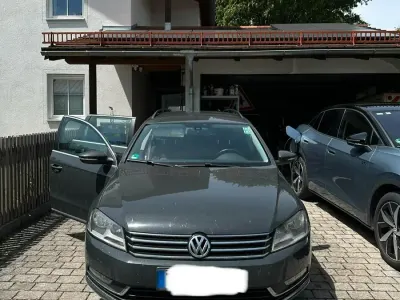 Gebraucht VW Passat 136 PS (100 kW) 2011 Grau Kombi