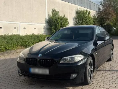 Gebraucht BMW 520 M Sport 184 PS (135 kW) 2012 Schwarz Limousine