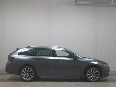 Grau Gebraucht 2021 Skoda Octavia Style Kombi | 17.480 € (Fairer Preis)