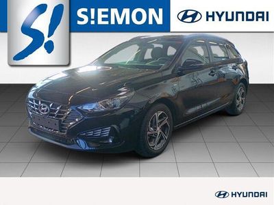 Gebraucht Hyundai i30 Select 120 PS (88 kW) 2024 Schwarz Kombi