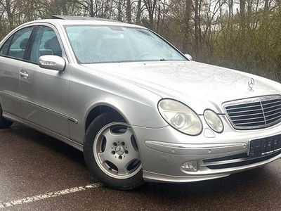 Usata Mercedes E320 Avantgarde 204 CV (150 kW) 2003 Argento Berlina