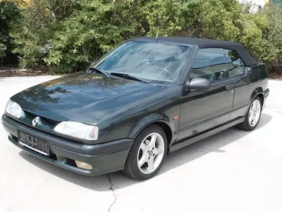 Gebraucht Renault 19 88 PS (64 kW) 1993 Grün Cabrio