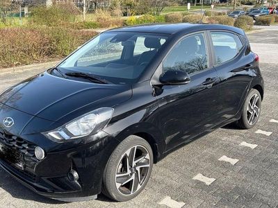 Gebraucht Hyundai i10 Trend 84 PS (61 kW) 2020 Schwarz Kleinwagen
