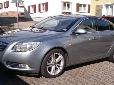Gebraucht Opel Insignia Edition 140 PS (102 kW) 2012 Silber metallic Limousine