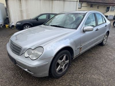 Mercedes C200