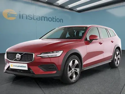 Gebraucht Volvo V60 CC 197 PS (144 kW) 2024 Rot Kombi