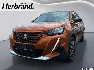 Gebraucht Peugeot e-2008 100 kW (136 PS) 2022 Orange SUV