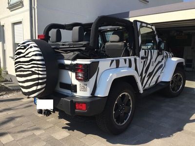 gebraucht Jeep Wrangler 2.8l CRD ZEBRA Folierung Black Edition