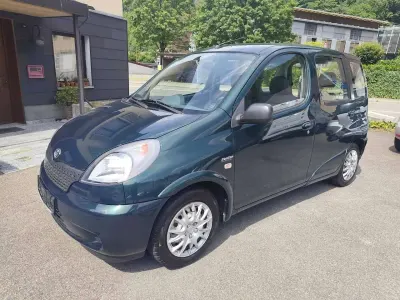 Gebraucht Toyota Yaris Luna 86 PS (63 kW) 2000 Grün Kombi