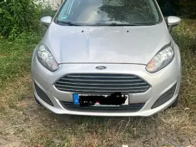Gebraucht Ford Fiesta SYNC Edition 95 PS (69 kW) 2013 Grau Limousine