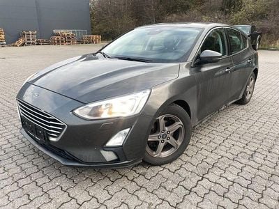 Grau Gebraucht 2018 Ford Focus Limousine | 6.200 € (Fairer Preis)