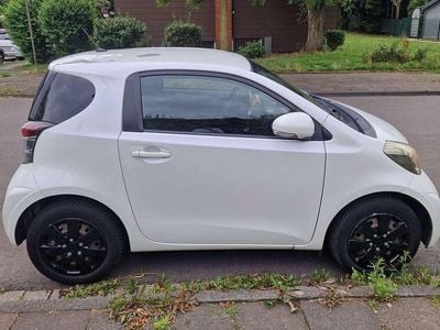 Toyota iQ