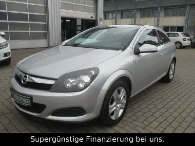 Gebraucht Opel Astra GTC Edition 116 PS (85 kW) 2009 Silber Coupé