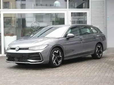 Neu VW Passat R-line 193 PS (141 kW) 2026 Diabasgrau metallic Kombi