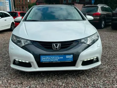 Gebraucht Honda Civic Executive 150 PS (110 kW) 2012 Weiß Limousine