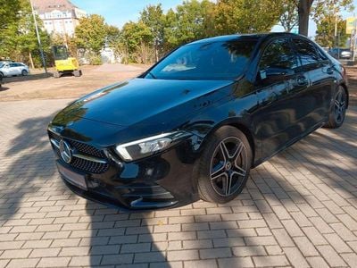 Schwarz Gebraucht 2020 Mercedes A180 AMG line Limousine | 23.990 € (Fairer Preis)