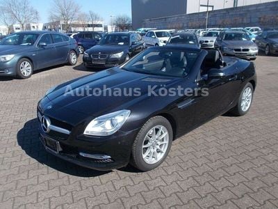 Obsidianschwarz metalliclack (metallic) Gebraucht 2012 Mercedes SLK200 Cabrio | 18.990 € (Fairer Preis)
