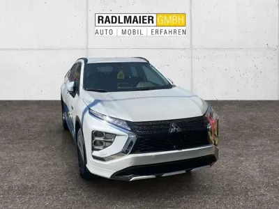 Nouă Mitsubishi Eclipse Cross Plus 133 CP (97 kW) 2025 Alb SUV