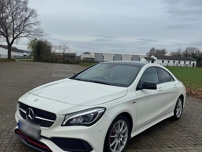 Gebraucht Mercedes CLA250 218 PS (160 kW) 2016 Weiß Limousine