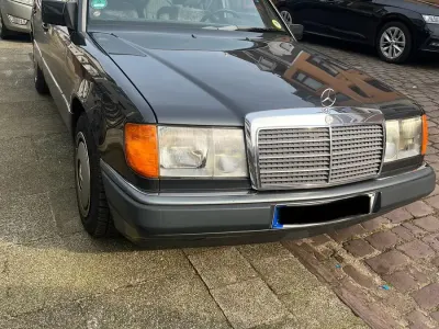 Second-hand Mercedes E200 118 CP (86 kW) 1989 Berlinǎ