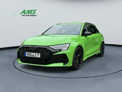 Gebraucht Audi RS3 Sport 400 PS (294 kW) 2025 Kyalamigrün Limousine