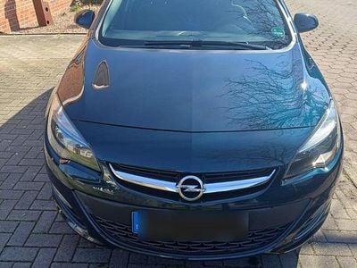 Gebraucht Opel Astra Style 110 PS (80 kW) 2015 Grün Kombi