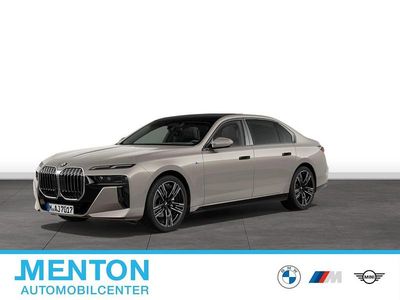 Grau Gebraucht 2025 BMW 740 M Sport Limousine | 114.390 € (Superpreis)