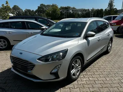 Gebraucht Ford Focus Cool & Connect 120 PS (88 kW) 2021 Silber Kombi