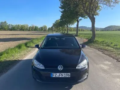 Gebraucht VW Golf VII Comfortline 105 PS (77 kW) 2013 Schwarz Limousine