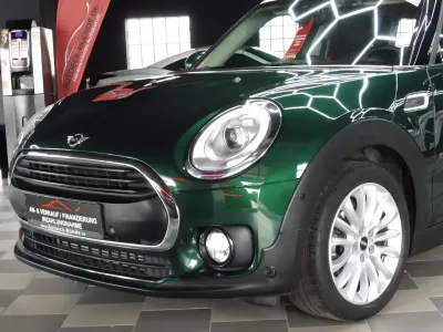 Gebraucht Mini Clubman 102 PS (75 kW) 2019 British racing green ii metall Kombi