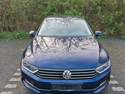 Gebraucht VW Passat 150 PS (110 kW) 2017 Blau Limousine