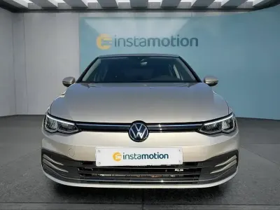 Gebraucht VW Golf VIII 2023 Silber Limousine