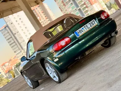 Gebraucht Mazda MX5 Sportive 145 PS (106 kW) 2001 Grün Cabrio