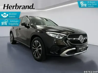 Gebraucht Mercedes GLC220 Avantgarde 197 PS (144 kW) 2024 Metalliclack obsidianschwarz m SUV