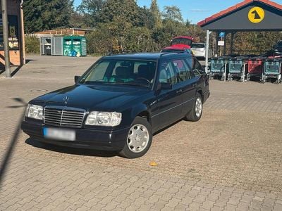 Gebraucht Mercedes E280 193 PS (141 kW) 1995 Blau Kombi