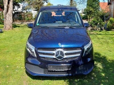 Mercedes V220