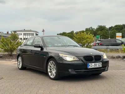 Gebraucht BMW 525 M Sport 197 PS (144 kW) 2007 Schwarz Limousine
