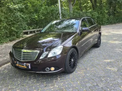 Gebraucht Mercedes E250 204 PS (150 kW) 2010 Braun Limousine