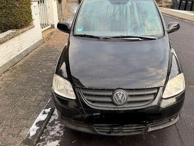 Gebraucht VW Fox 54 PS (39 kW) 2006 Schwarz Kleinwagen
