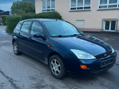Brugt Ford Focus 101 HK (74 kW) 2002 Blå Hatchback