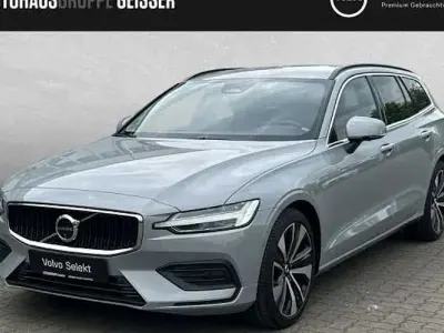 Gebraucht Volvo V60 Core 197 PS (144 kW) 2025 Grau Kombi