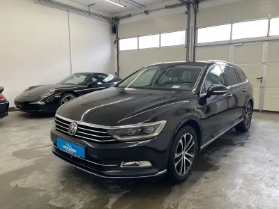 Gebraucht VW Passat Highline 150 PS (110 kW) 2017 Deep black perleffekt Kombi