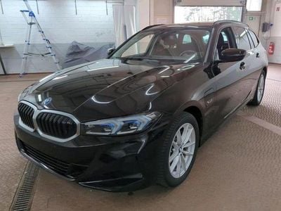 Gebraucht BMW 320e 204 PS (150 kW) 2023 Schwarz ii Kombi