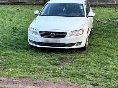 Second-hand Volvo V70 Summum 136 CP (100 kW) 2014 Alb Break