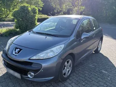 Gebraucht Peugeot 207 Urban Move 95 PS (69 kW) 2008 Grau Limousine